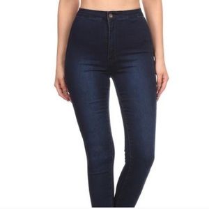 Women’s Dark Wash Skinny Jeans